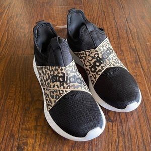 Adidas puremotion size 6 ladies cheetah print tennis shoes running brand new